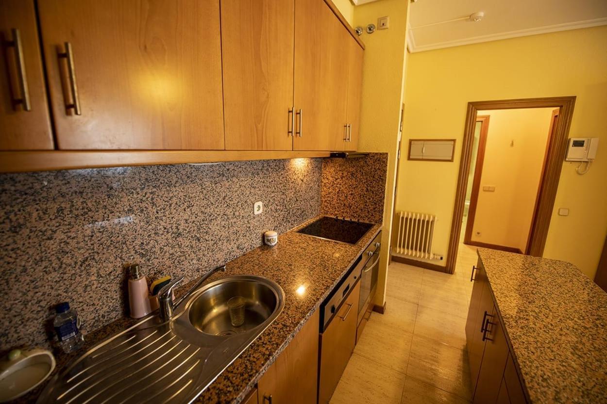Samil Apartment, primera línea de playa con Wifi y Garaje Vigo Exterior foto
